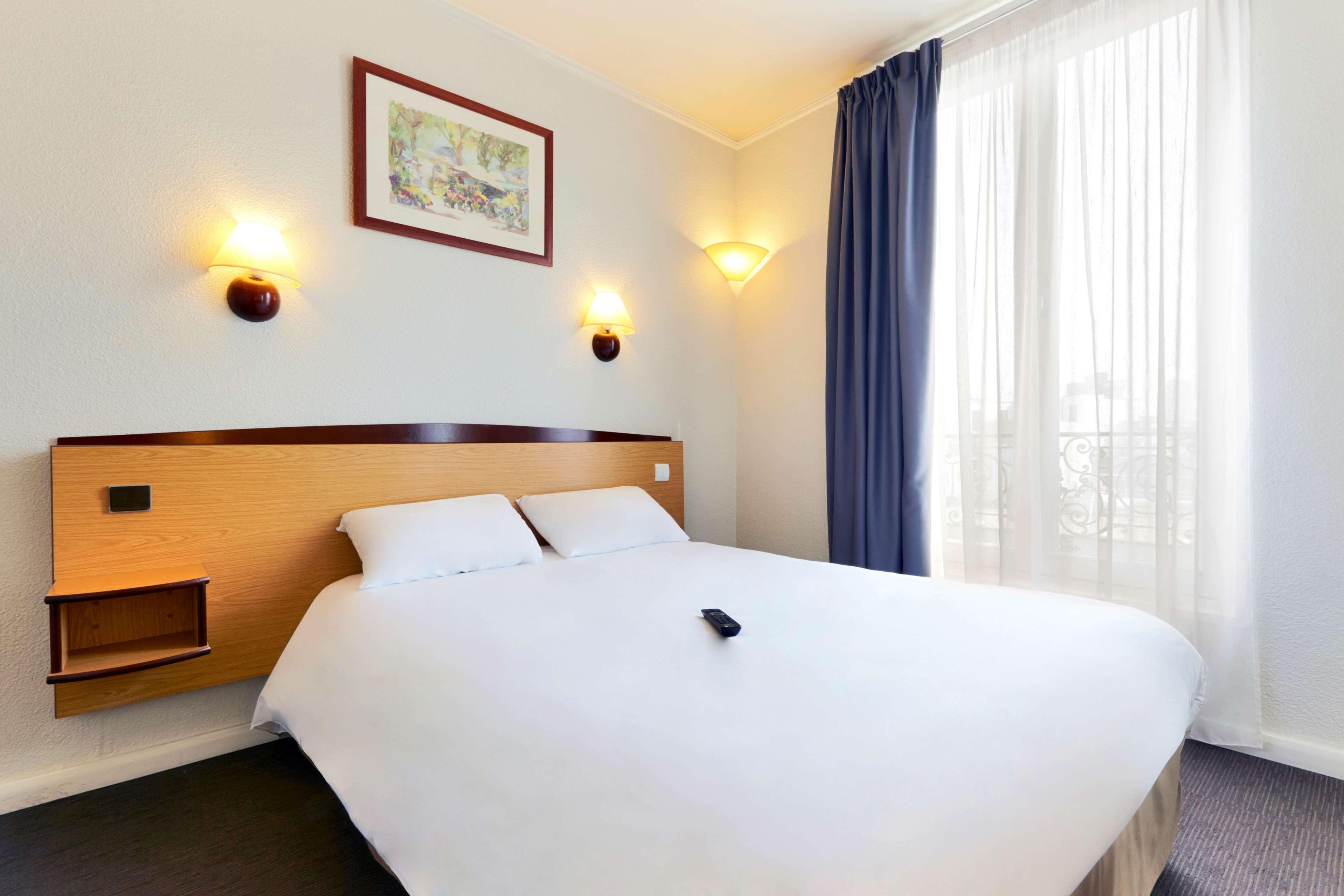 Hotel Campanile Paris Ouest - Boulogne Exterior foto